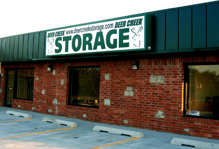 alternating picture of storage units